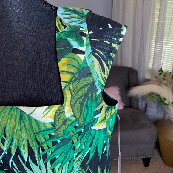Black Leaf Print Midi Top With Green and Yellow Leaves - NWT - Picture 2 of 4